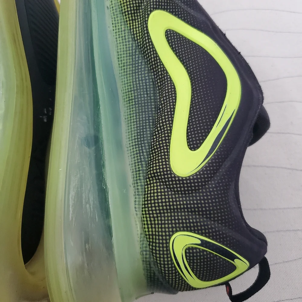 Nike Youth Air Max 720 Retro Future Size 7Y Black Volt Crimson Shoes AQ3196-005 - Picture 10 of 16